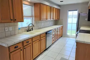 979 Nantucket Rd, Venice, FL 34293 - Photo 12