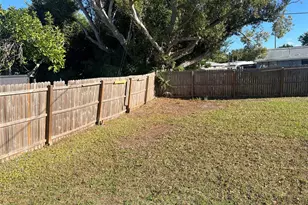 142 Sandhurst Dr, Venice, FL 34293 - Photo 12