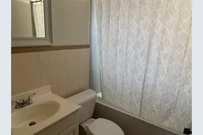 142 Sandhurst Drive, Venice, FL 34293 - Photo 6