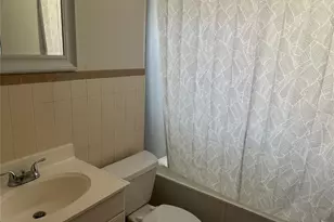 142 Sandhurst Dr, Venice, FL 34293 - Photo 6