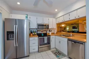 429 Wexford Cir, Venice, FL 34293 - Photo 10