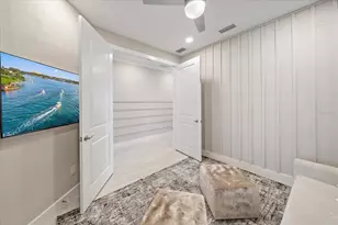 18567 Dayspring Pl, Venice, FL 34293 - Photo 10