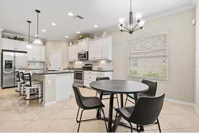 11610 Marathon Circle, Venice, FL 34293 - Photo 10