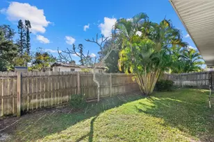 2701 Shamrock Dr, Venice, FL 34293 - Photo 30