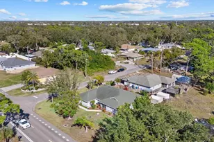 2701 Shamrock Dr, Venice, FL 34293 - Photo 36