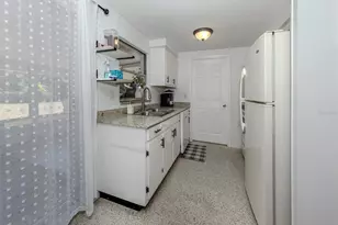 525 Azalea Dr NW, Port Charlotte, FL 33952 - Photo 10