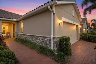 11850 Tapestry Ln, Venice, FL 34293 - Photo 2