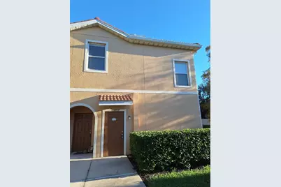 3709 Parkridge Circle #7-204, Sarasota, FL 34243 - Photo 2