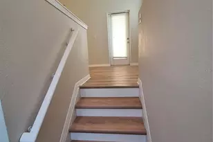 3709 Parkridge Cir, Sarasota, FL 34243 - Photo 4