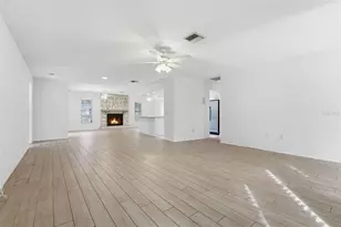 285 Lorraine Ave, Venice, FL 34293 - Photo 4