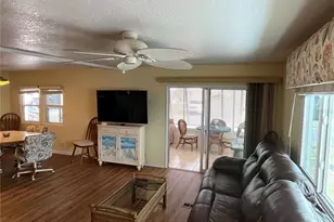 826 Trento Dr, Venice, FL 34285 - Photo 14