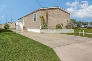 11 Erskine Dr, Venice, FL 34285 - Photo 30