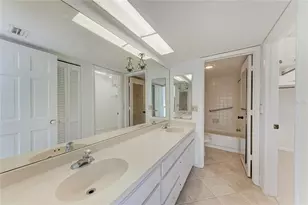 1505 Pelican Point Dr, Sarasota, FL 34231 - Photo 30