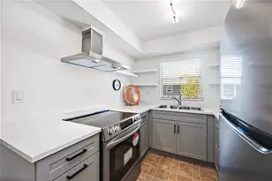 236 Harbor Dr S, Venice, FL 34285 - Photo 14