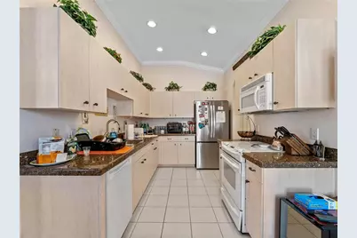 120 Auburn Woods Circle, Venice, FL 34292 - Photo 22