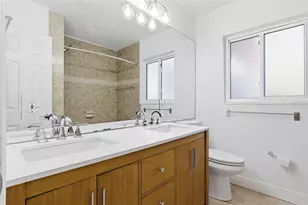3317 Bougainvillea St, Sarasota, FL 34239 - Photo 30