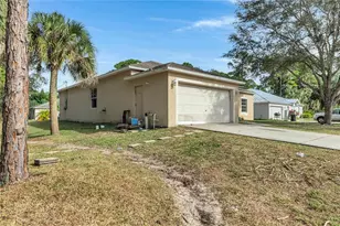 1821 Firethorn Rd NW, Palm Bay, FL 32907 - Photo 2