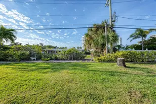 633 Valencia Rd, Venice, FL 34285 - Photo 38