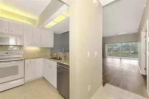 414 Laurel Lake Dr, Venice, FL 34292 - Photo 16