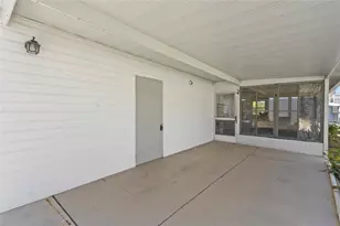 426 Hatchett Creek Rd, Venice, FL 34285 - Photo 2