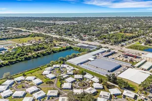 72 Circlewood Dr, Venice, FL 34293 - Photo 44