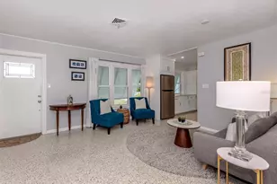825 Nokomis Ave S, Venice, FL 34285 - Photo 10