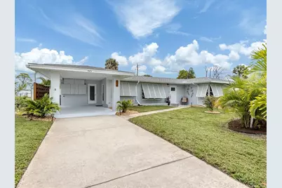 825 Nokomis Avenue S, Venice, FL 34285 - Photo 2