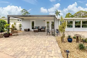 825 Nokomis Ave S, Venice, FL 34285 - Photo 26