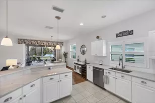 421 Pinewood Lake Dr, Venice, FL 34285 - Photo 14