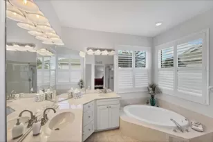 421 Pinewood Lake Dr, Venice, FL 34285 - Photo 42