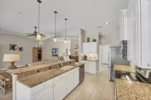 407 Pinewood Lake Dr, Venice, FL 34285 - Photo 32