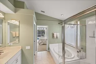 407 Pinewood Lake Dr, Venice, FL 34285 - Photo 50