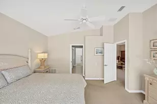 407 Pinewood Lake Dr, Venice, FL 34285 - Photo 48