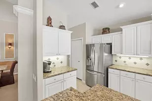 407 Pinewood Lake Dr, Venice, FL 34285 - Photo 34