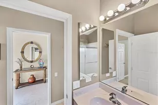 407 Pinewood Lake Dr, Venice, FL 34285 - Photo 58