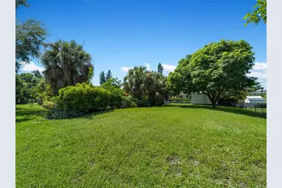 424 Baycrest Drive, Venice, FL 34285 - Photo 38