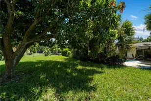 424 Baycrest Dr, Venice, FL 34285 - Photo 36