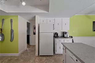 424 Baycrest Dr, Venice, FL 34285 - Photo 12