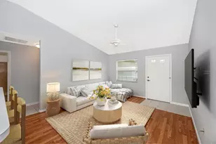 1127 S Venice Blvd, Venice, FL 34293 - Photo 2