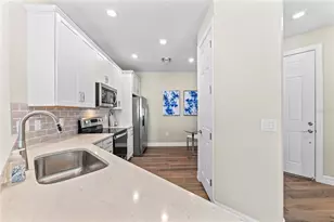 13837 Vadini St, Venice, FL 34293 - Photo 8