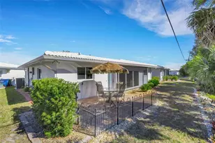 402 Circlewood Dr, Venice, FL 34293 - Photo 38