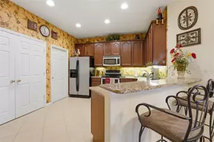 9419 Carnaby Dr, Venice, FL 34293 - Photo 12