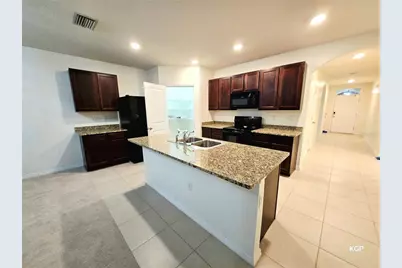 12021 Gillingham Harbor Lane, Gibsonton, FL 33534 - Photo 4