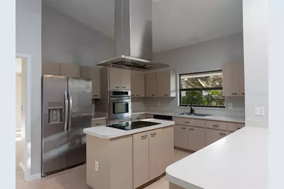 593 S Moon Drive, Venice, FL 34292 - Photo 14