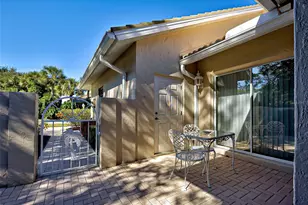 1275 Berkshire Cir, Venice, FL 34292 - Photo 6