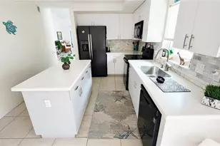 4925 Pepperwood Pl, Venice, FL 34293 - Photo 14