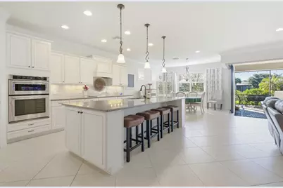 13897 Umbria Street, Venice, FL 34293 - Photo 2