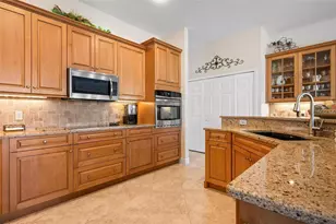 433 Tremingham Way, Venice, FL 34293 - Photo 20