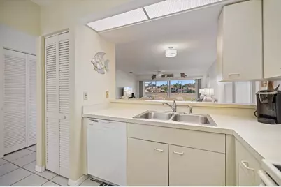 880 Bird Bay Drive W #106, Venice, FL 34285 - Photo 8