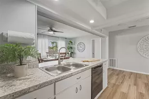 930 Royal Rd, Venice, FL 34293 - Photo 16